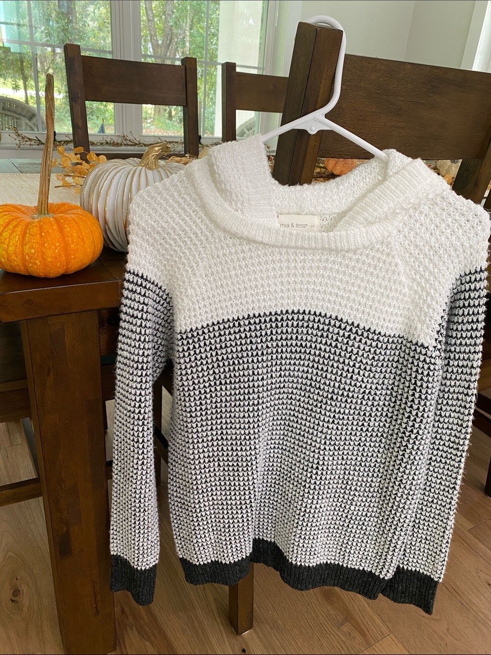 Women's Two-Tone Cowl Sweater - White & Black